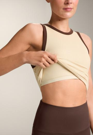 Спортивный топ