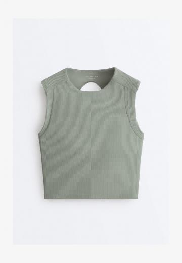 Спортивный топ