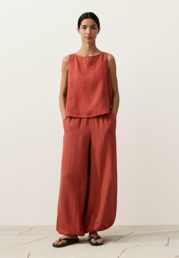 Блузка без рукавов