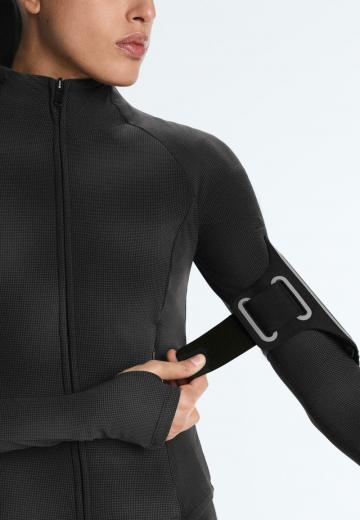 Спортивная куртка