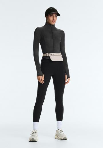 Спортивная куртка