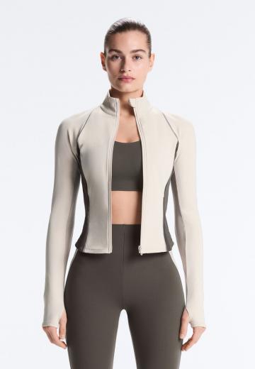 Спортивная куртка