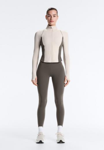 Спортивная куртка