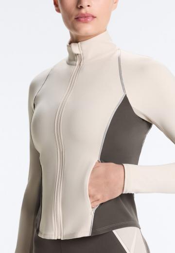 Спортивная куртка