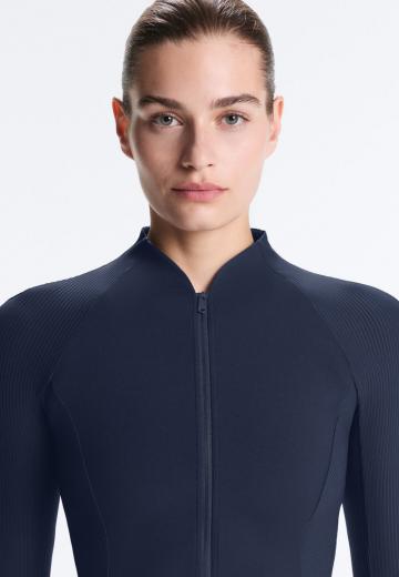 Спортивная куртка