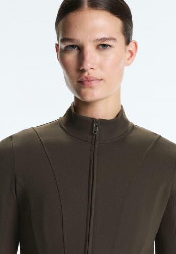 Спортивная куртка