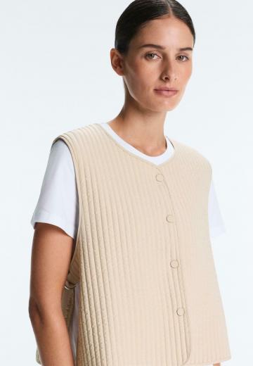 Стеганый жилет