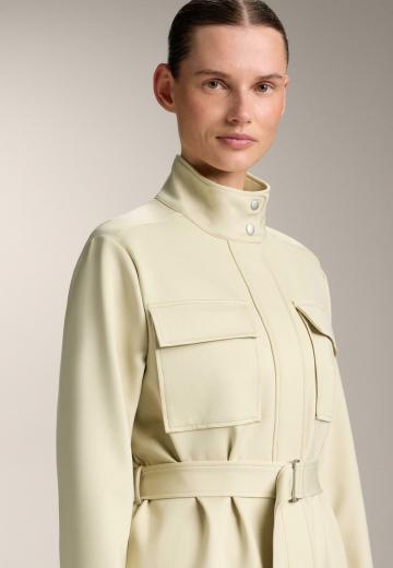 Куртка с накладнымит карманами