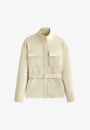 Куртка с накладнымит карманами