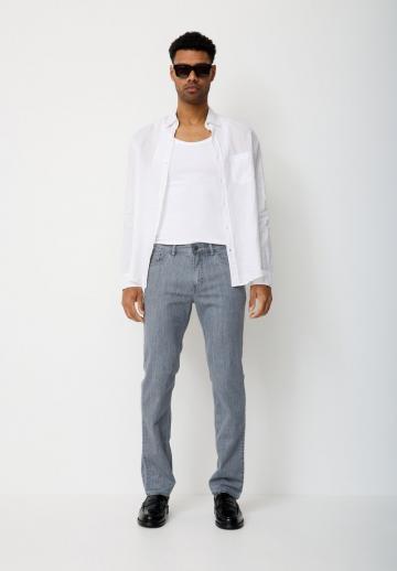 Узкие джинсы