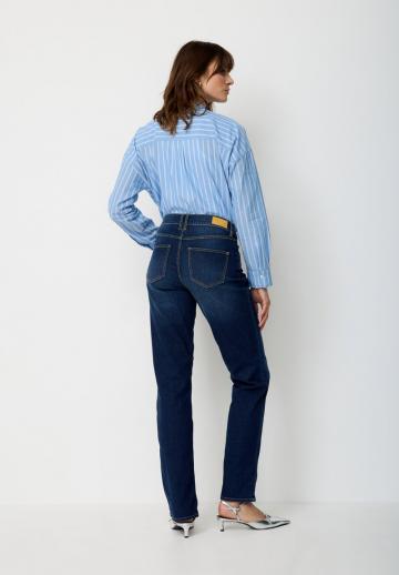 Прямые джинсы