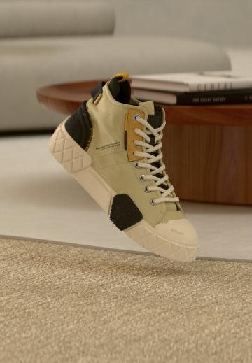 Походные ботинки