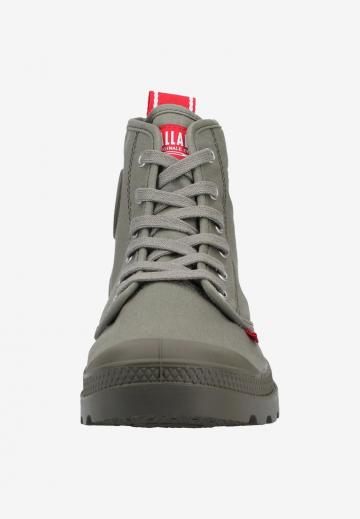 Ботинки на шнуровке