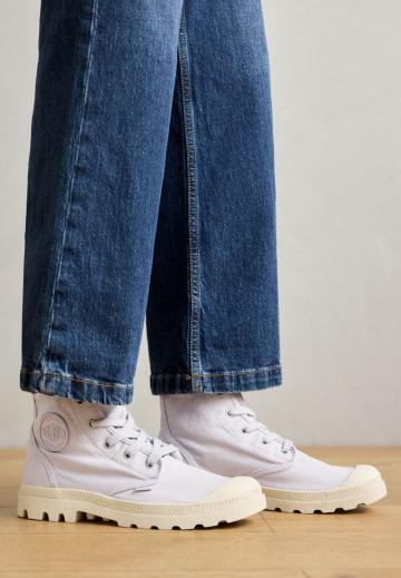 Ботинки на шнуровке