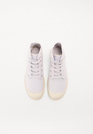 Ботинки на шнуровке