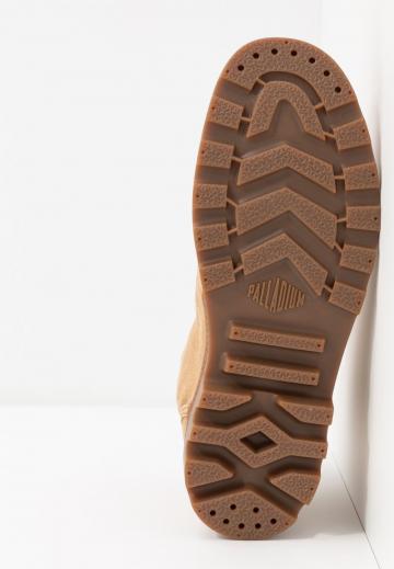 Ботинки на шнуровке