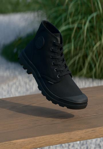 Ботинки на шнуровке