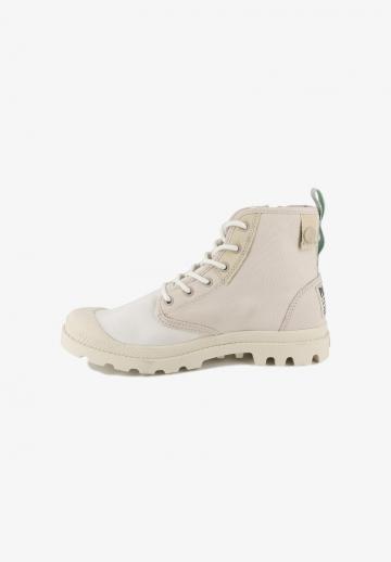 Ботинки на шнуровке