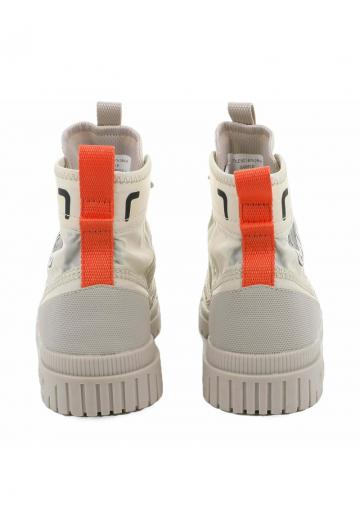 Ботинки на шнуровке