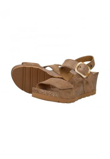 Босоножки на танкетке