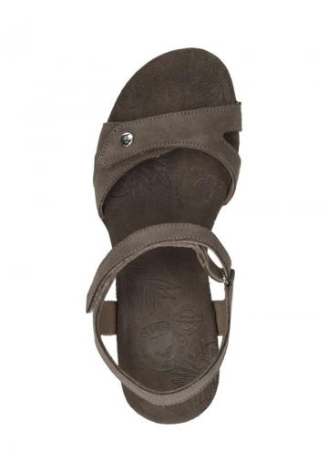 Босоножки на танкетке