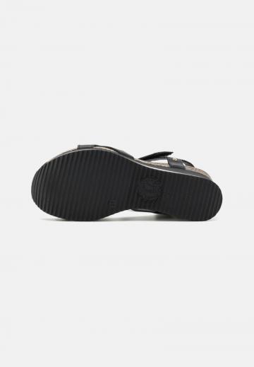 Босоножки на танкетке