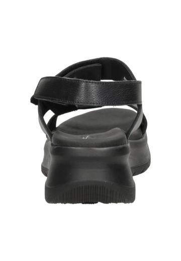 Босоножки на танкетке