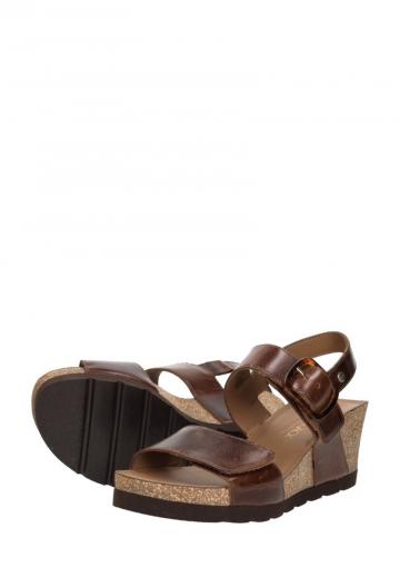 Босоножки на танкетке