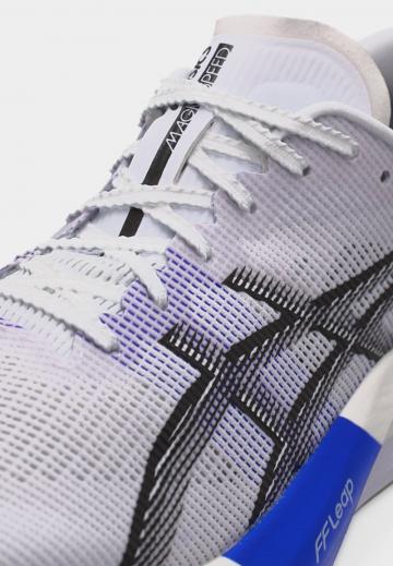 Беговые кроссовки