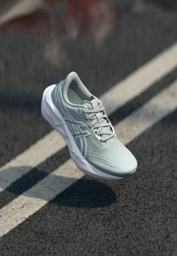 Беговые кроссовки