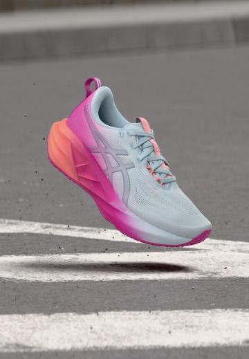 Беговые кроссовки