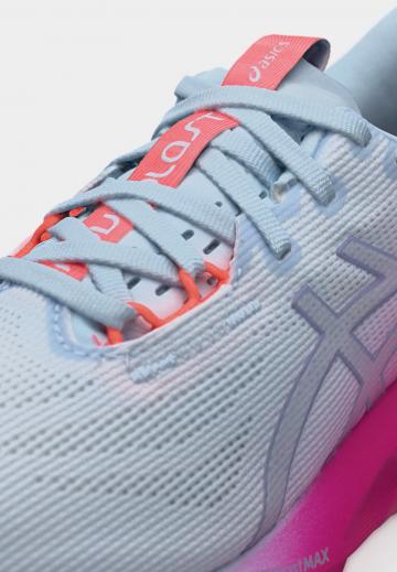 Беговые кроссовки