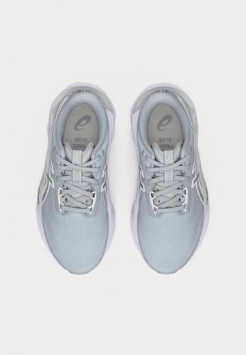 Беговые кроссовки