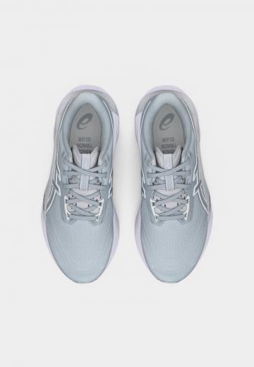 Беговые кроссовки