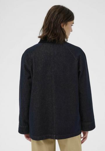 Короткое пальто