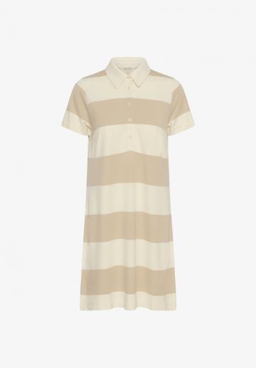 Вязаное платье