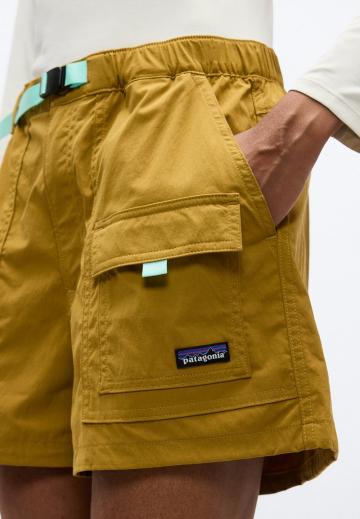 Юбка с накладными карманами