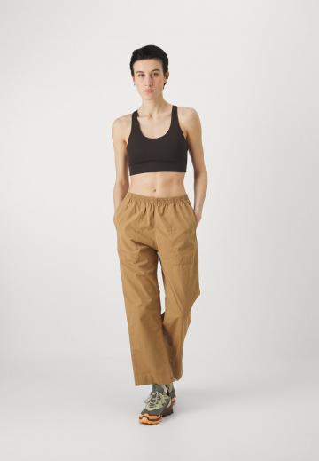 Спортивный бюстгальтер