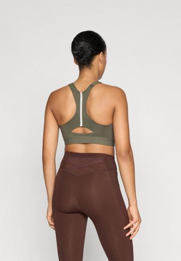 Спортивный бюстгальтер