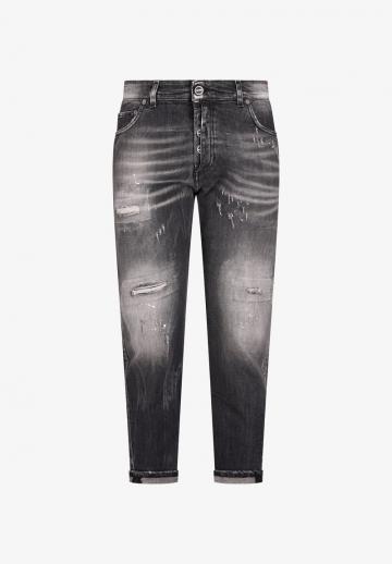 Узкие джинсы