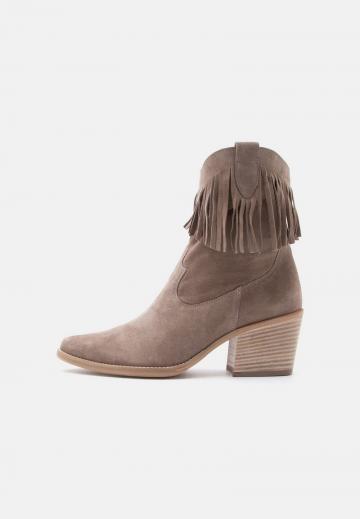 Ковбойские сапожки