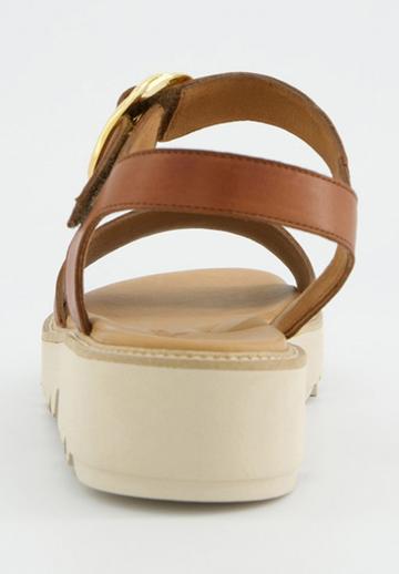 Босоножки на платформе