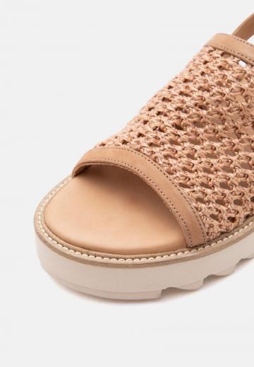 Босоножки на платформе