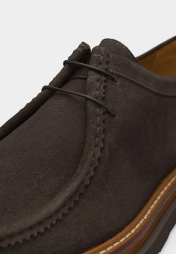 Ботинки на шнуровке