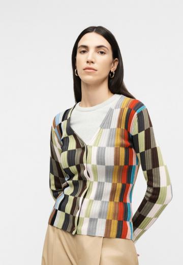 Вязаная кофта