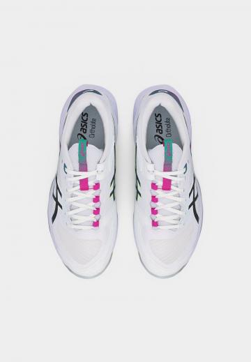 Теннисные кроссовки