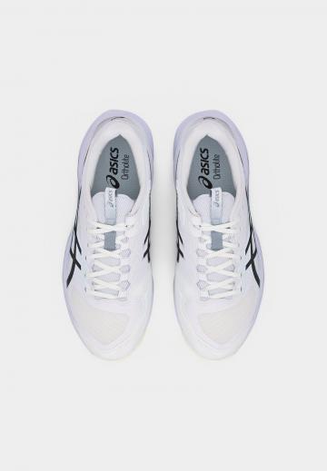 Теннисные кроссовки