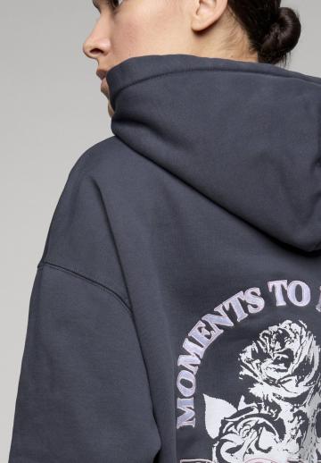 Пуловер с капюшоном