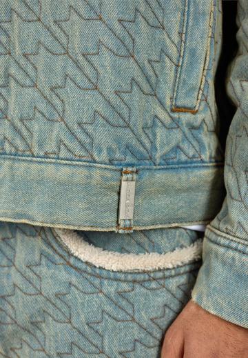 Джинсовая куртка