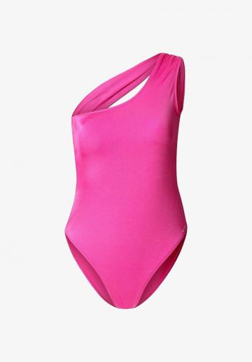 Слитный купальник